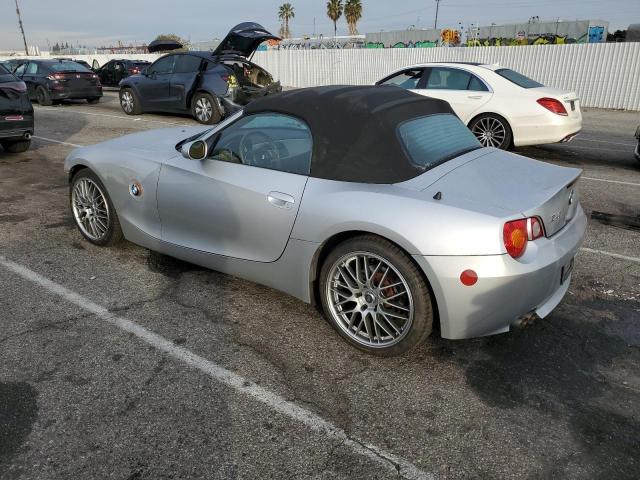 4USBT53564LU07176 - 2004 BMW Z4 3.0 SILVER photo 2