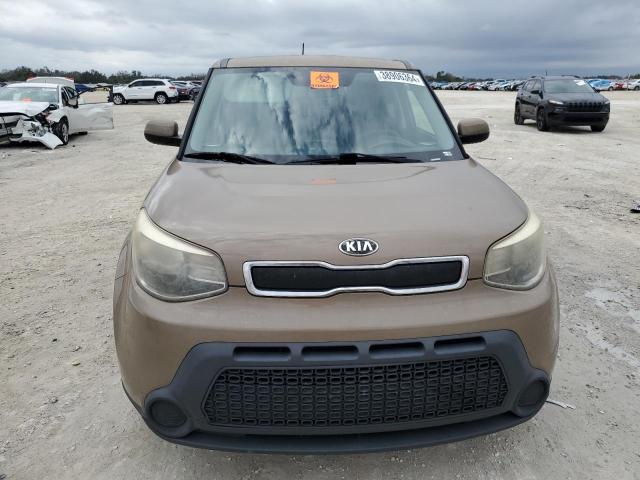 KNDJN2A26F7218834 - 2015 KIA SOUL TAN photo 5