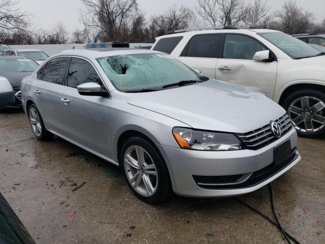 1VWBN7A36EC037746 - 2014 VOLKSWAGEN PASSAT SE SILVER photo 4