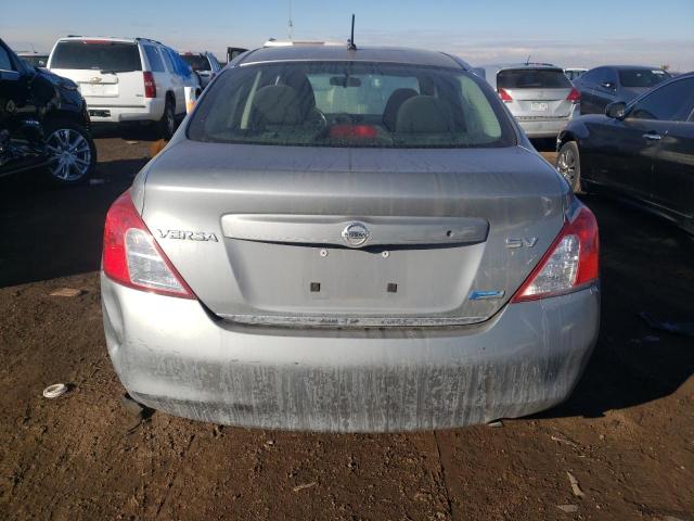 3N1CN7APXCL880119 - 2012 NISSAN VERSA S GRAY photo 6