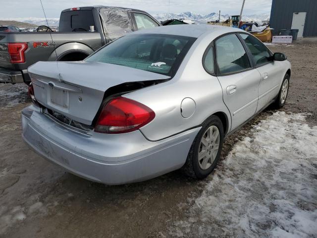 1FAFP53U55A302554 - 2005 FORD TAURUS SE SILVER photo 3