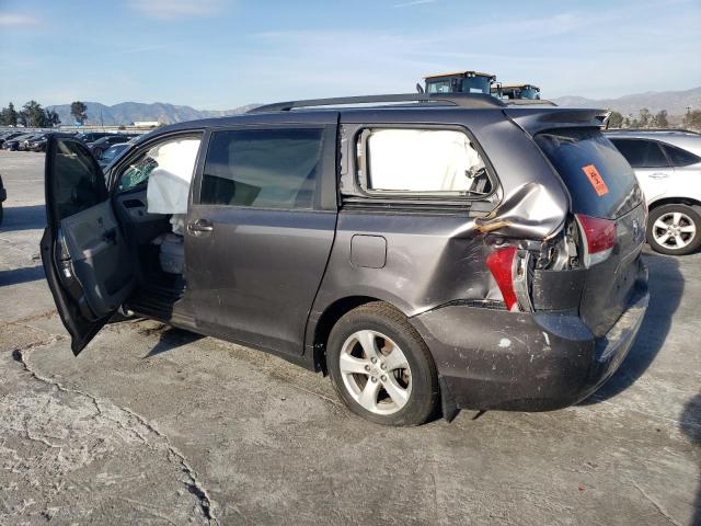 5TDKK3DC1DS386567 - 2013 TOYOTA SIENNA LE GRAY photo 2