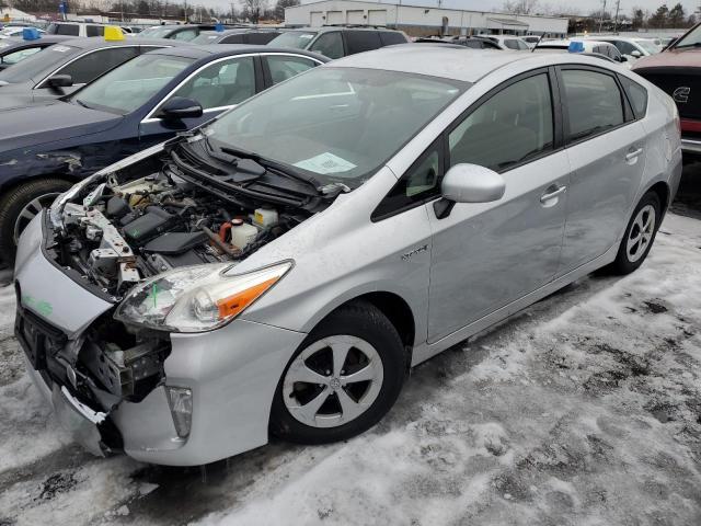 JTDKN3DU6F0448082 - 2015 TOYOTA PRIUS SILVER photo 1