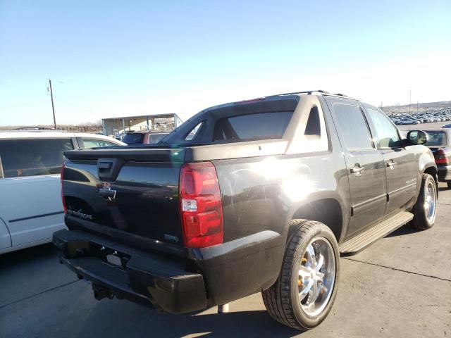 3GNMCEE04BG110148 - 2011 CHEVROLET AVALANCHE LS BLACK photo 4