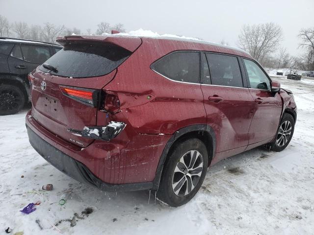 5TDGZRBH3NS568968 - 2022 TOYOTA HIGHLANDER XLE RED photo 3