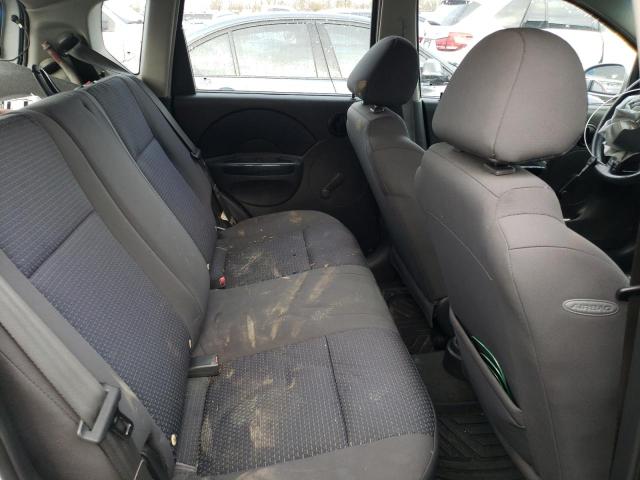 KL1TD66676B684243 - 2006 CHEVROLET AVEO BASE SILVER photo 10