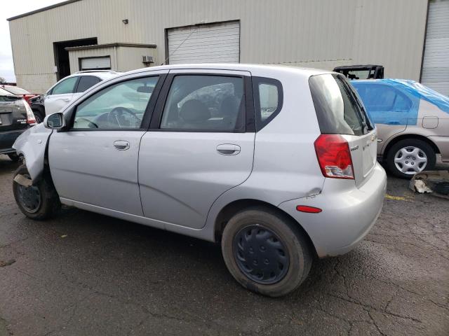 KL1TD66676B684243 - 2006 CHEVROLET AVEO BASE SILVER photo 2