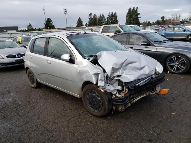 KL1TD66676B684243 - 2006 CHEVROLET AVEO BASE SILVER photo 4