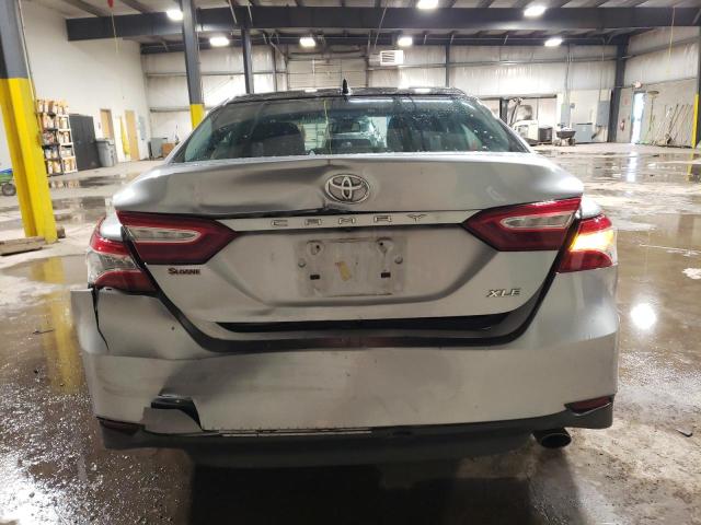 4T1F11AK3LU997582 - 2020 TOYOTA CAMRY XLE SILVER photo 6