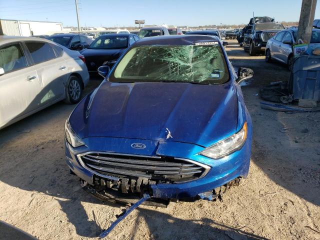 3FA6P0HD6JR136475 - 2018 FORD FUSION SE BLUE photo 5