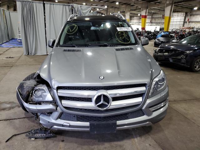 4JGDF6EE6FA474041 - 2015 MERCEDES-BENZ GL 450 4MATIC SILVER photo 5