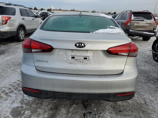 3KPFK4A77HE065339 - 2017 KIA FORTE LX SILVER photo 6