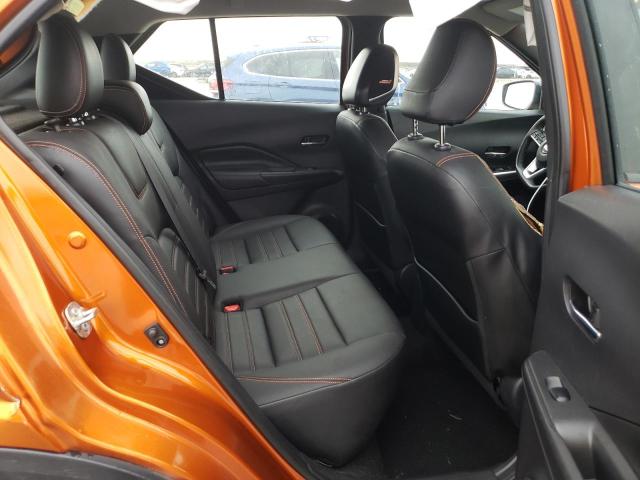 3N1CP5CU6JL524927 - 2018 NISSAN KICKS S ORANGE photo 10