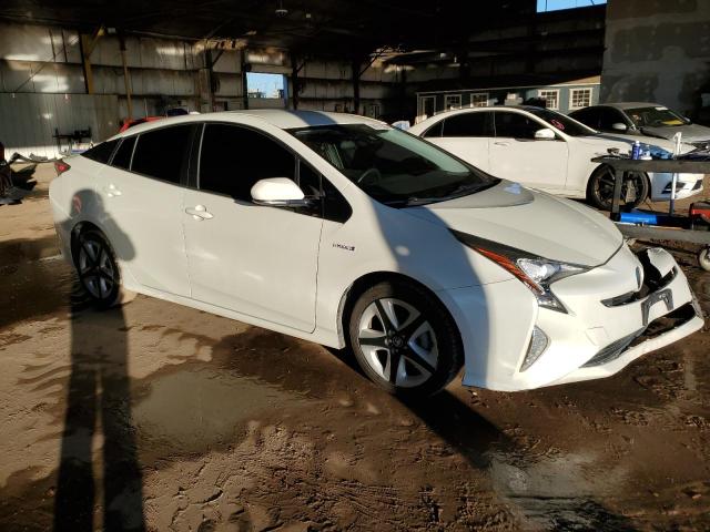 JTDKARFU0G3525895 - 2016 TOYOTA PRIUS WHITE photo 4