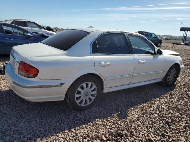 KMHWF35H72A674082 - 2002 HYUNDAI SONATA GLS WHITE photo 3