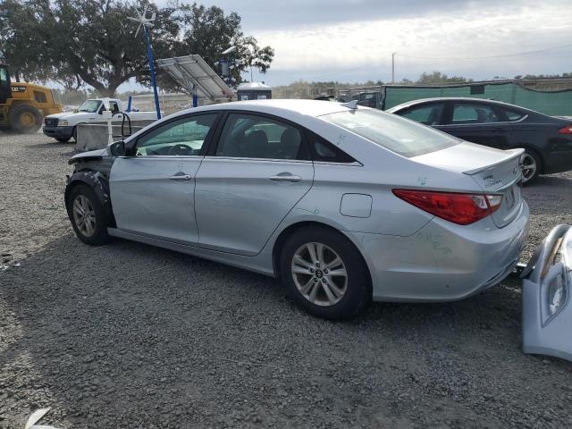 5NPEB4AC8DH721501 - 2013 HYUNDAI SONATA GLS SILVER photo 2