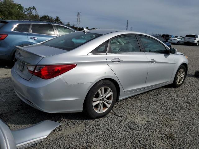 5NPEB4AC8DH721501 - 2013 HYUNDAI SONATA GLS SILVER photo 3