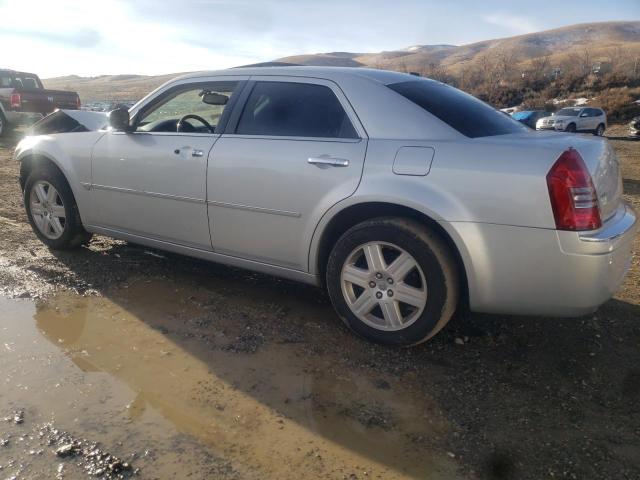 2C3LK63H66H336014 - 2006 CHRYSLER 300C SILVER photo 2