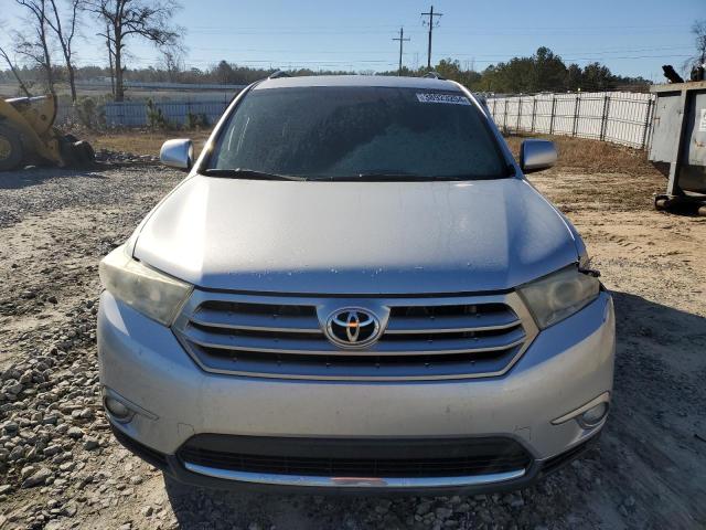 5TDZA3EH4DS034403 - 2013 TOYOTA HIGHLANDER BASE SILVER photo 5