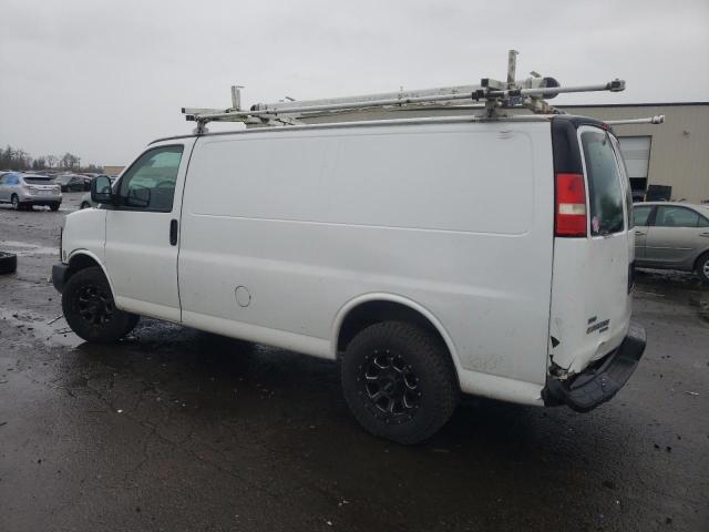 1GCWGFBA1B1154034 - 2011 CHEVROLET EXPRESS G2 WHITE photo 2