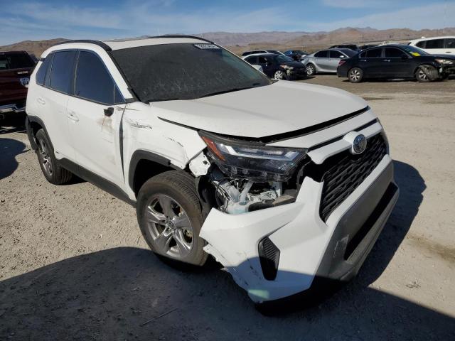 2T3RWRFVXNW136605 - 2022 TOYOTA RAV4 XLE WHITE photo 4