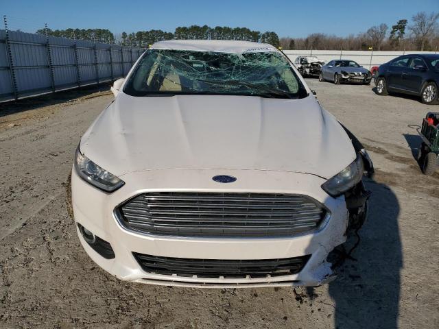 3FA6P0HD4GR110157 - 2016 FORD FUSION SE WHITE photo 5