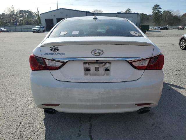 5NPEC4AC1DH610317 - 2013 HYUNDAI SONATA SE WHITE photo 6