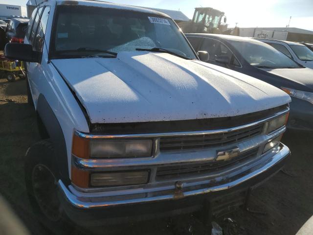 3GNGK26J1VG187330 - 1997 CHEVROLET SUBURBAN K2500 WHITE photo 5