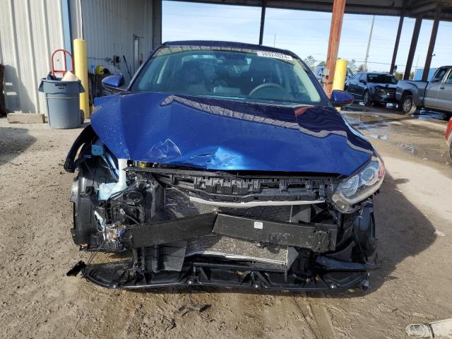 3KPF24AD8KE129417 - 2019 KIA FORTE FE BLUE photo 5