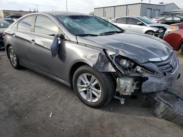 5NPEB4AC4EH926220 - 2014 HYUNDAI SONATA GLS SILVER photo 4