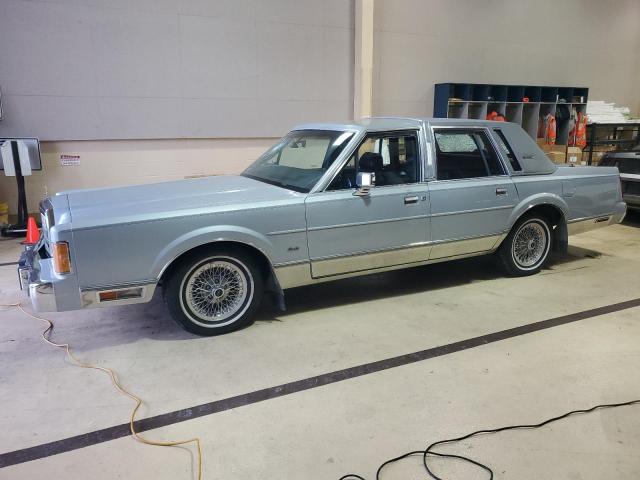 1989 LINCOLN TOWN CAR SIGNATURE, 