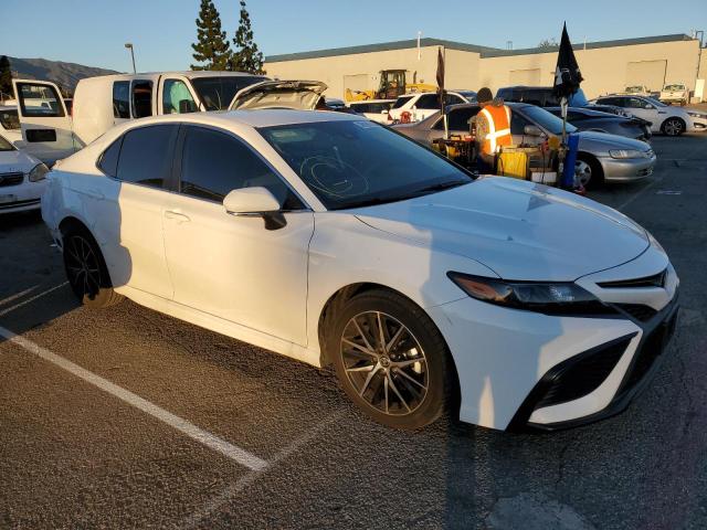 4T1G11AK5PU739221 - 2023 TOYOTA CAMRY SE NIGHT SHADE WHITE photo 4