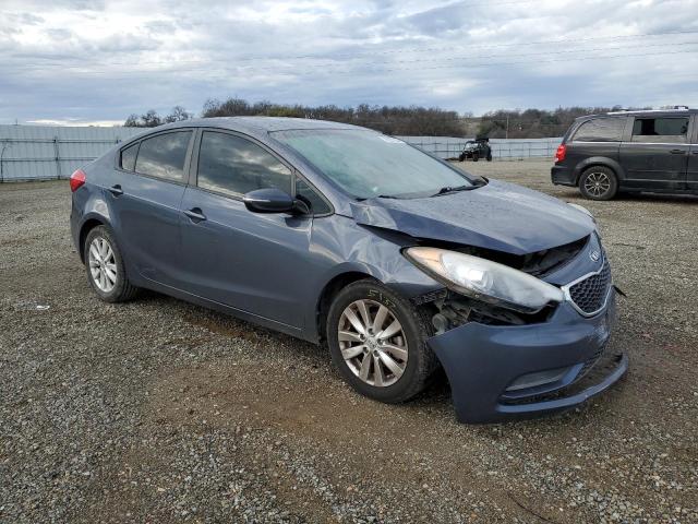 KNAFX4A65F5422404 - 2015 KIA FORTE LX BLUE photo 4