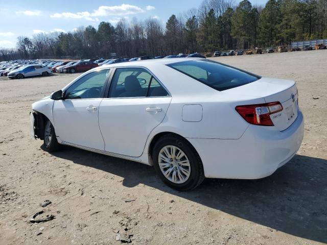 4T1BF1FK7CU550536 - 2012 TOYOTA CAMRY BASE WHITE photo 2