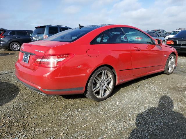 WDDKJ7CB7AF036526 - 2010 MERCEDES-BENZ E 550 RED photo 3