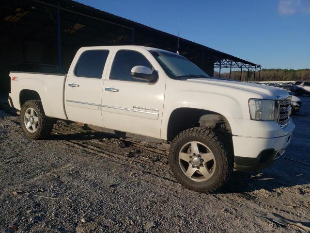 1GT125EGXCF167730 - 2012 GMC SIERRA K2500 DENALI WHITE photo 4