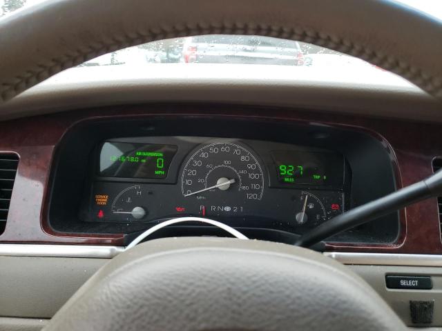 1LNHM81W04Y610265 - 2004 LINCOLN TOWN CAR EXECUTIVE Золотой фото 9