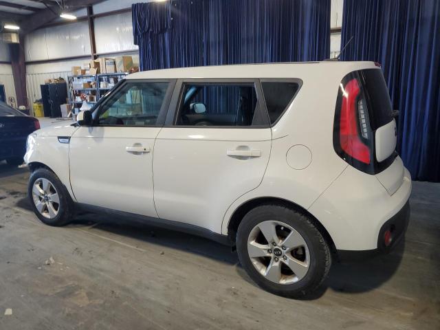 KNDJN2A29K7025412 - 2019 KIA SOUL WHITE photo 2