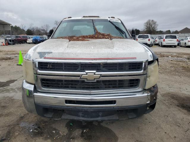 1GBJC33688F194772 - 2008 CHEVROLET SILVERADO C3500 WHITE photo 5