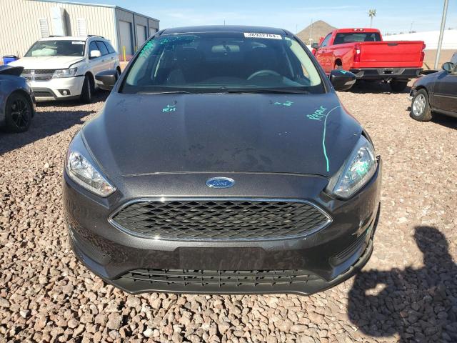 1FADP3F22GL246649 - 2016 FORD FOCUS SE CHARCOAL photo 5