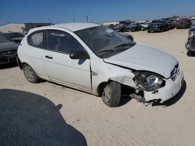 KMHCM36C38U080169 - 2008 HYUNDAI ACCENT GS WHITE photo 4