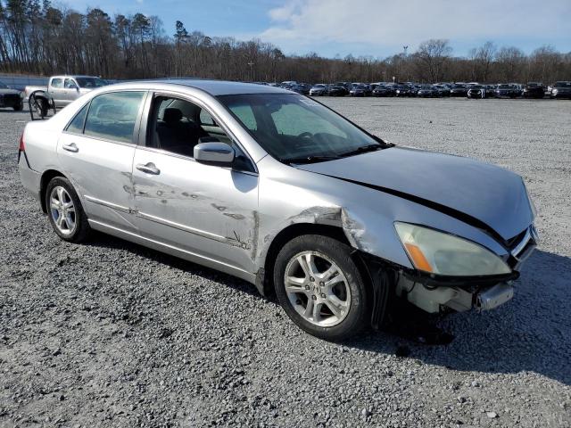 1HGCM563X7A096547 - 2007 HONDA ACCORD SE SILVER photo 4