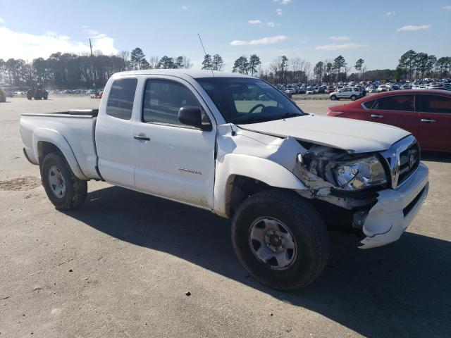 5TETX62N89Z607359 - 2009 TOYOTA TACOMA PRERUNNER ACCESS CAB WHITE photo 4