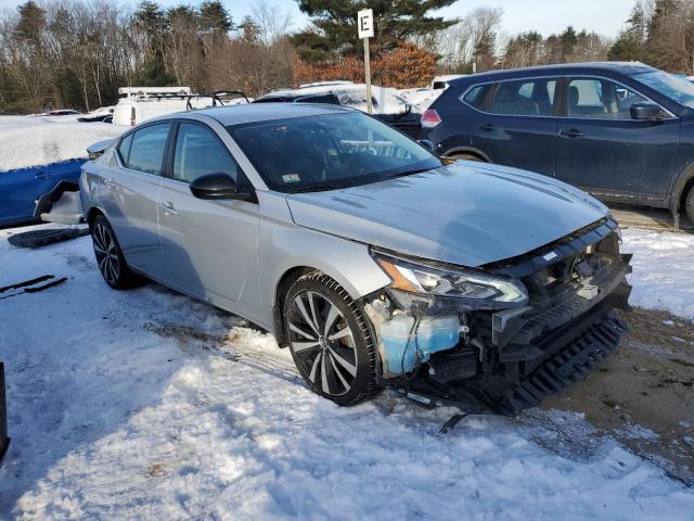 1N4BL4CW0LN323209 - 2020 NISSAN ALTIMA SR SILVER photo 4