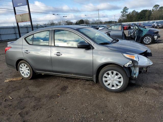 3N1CN7AP7GL902552 - 2016 NISSAN VERSA S GRAY photo 4