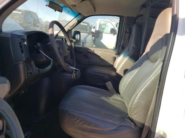 1GCHG39U551227935 - 2005 CHEVROLET EXPRESS G3 WHITE photo 7