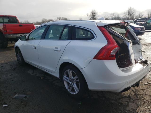 YV1612SB9F1202043 - 2015 VOLVO V60 PREMIER WHITE photo 2