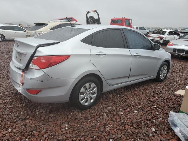 KMHCT4AE5GU998604 - 2016 HYUNDAI ACCENT SE SILVER photo 3