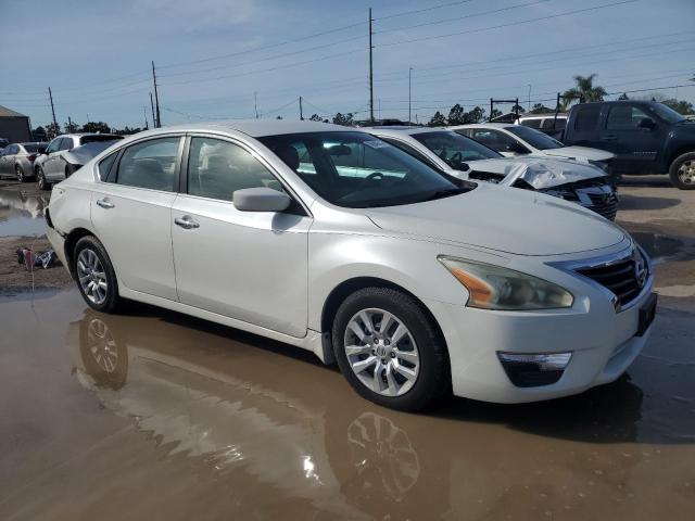 1N4AL3AP2FC152500 - 2015 NISSAN ALTIMA 2.5 WHITE photo 4