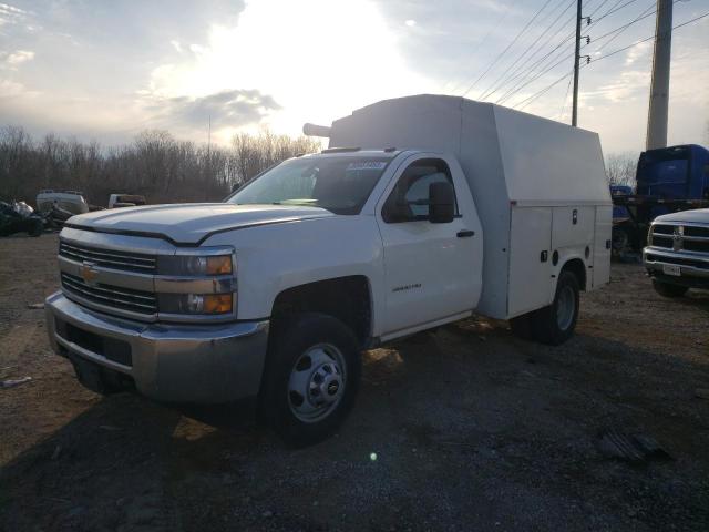 1GB3CYCG2FF115690 - 2015 CHEVROLET SILVERADO C3500 WHITE photo 2